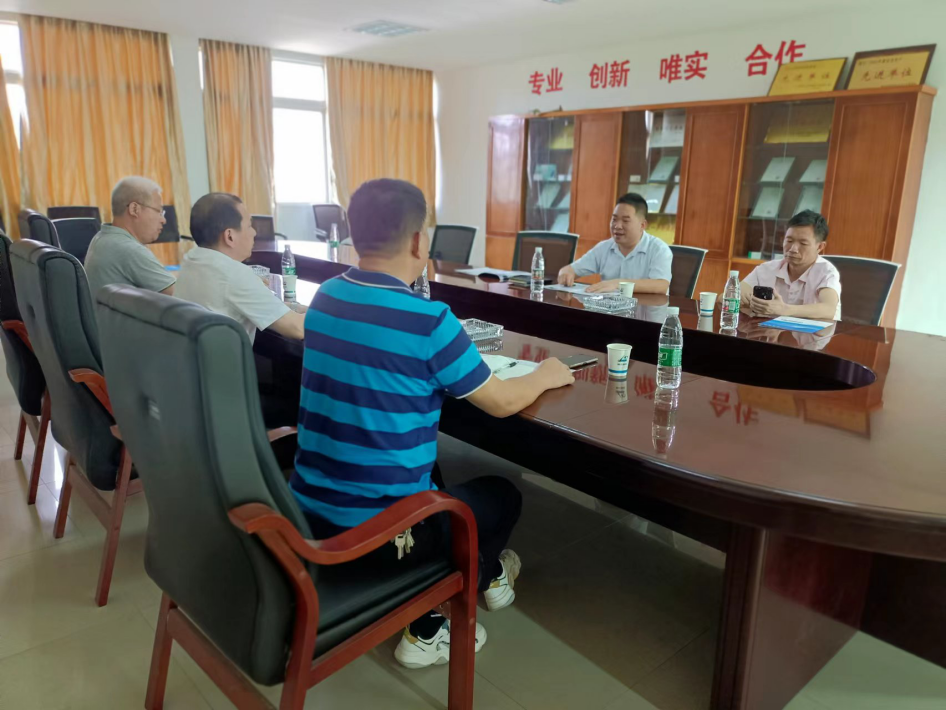 下陆区委常委曹建国来公司调研(图9) 下陆区委常委曹建国来公司调研(图9)
